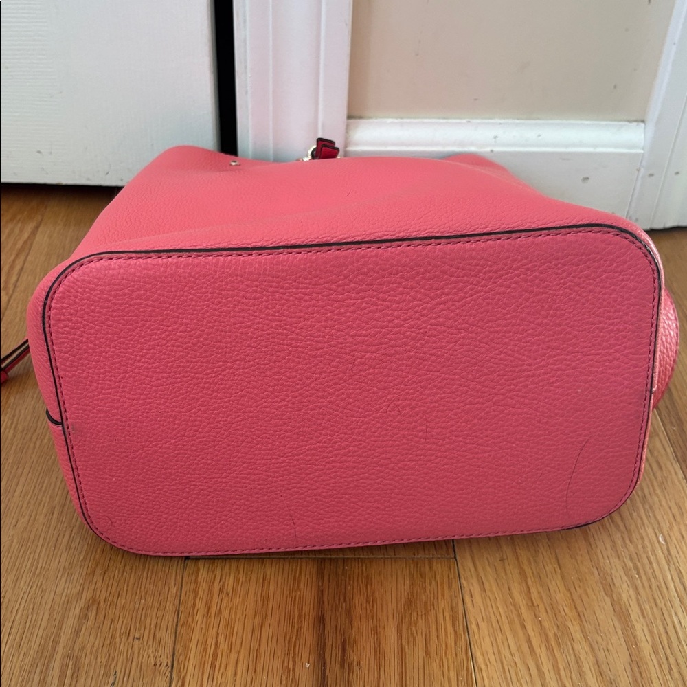 Kate Spade Marti Convertible Pebbled Leather bucket bag in carnation pink - Picture 12 of 16